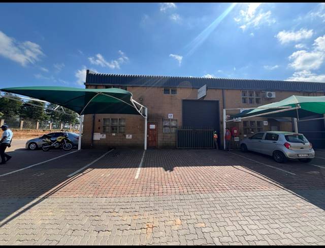279M² WAREHOUSE TO LET IN LASER PARK